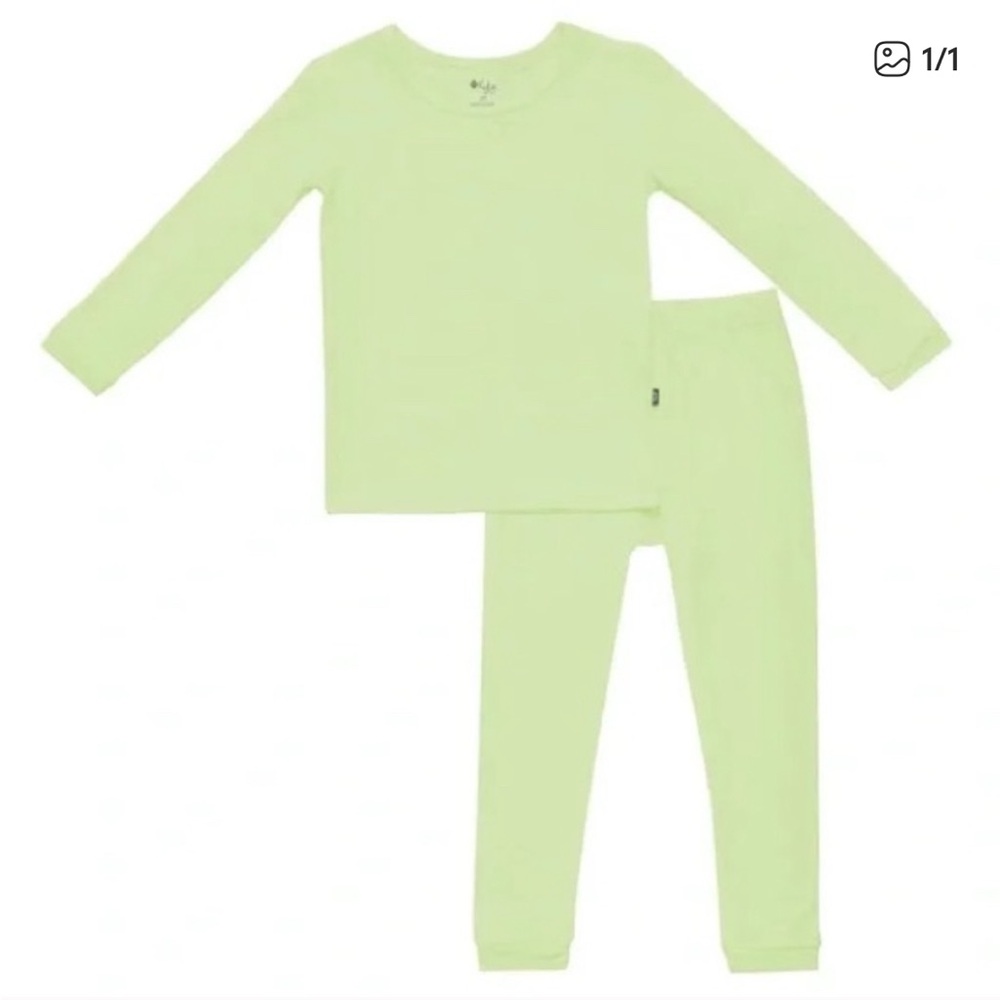 NIB Kyte BABY pistachio long sleeve pajamas 4T unisex